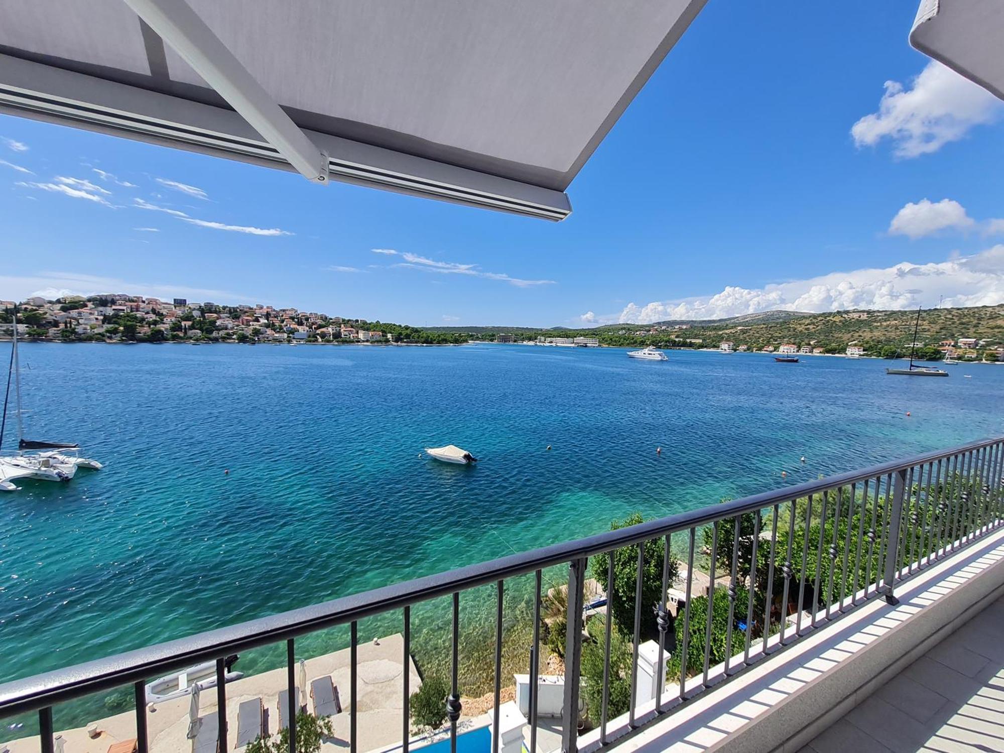 Villa Lux Apartments Рогозница Екстериор снимка